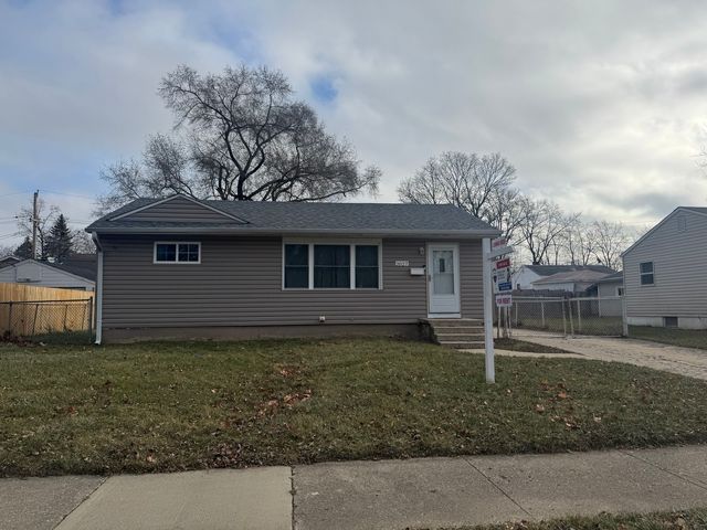 $2,500 | 2027 Indian Road | Waukegan