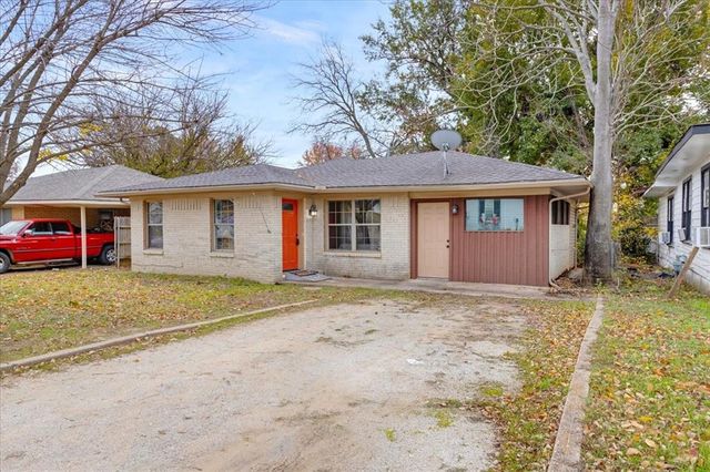 $220,000 | 736 Bullock Street | Denison