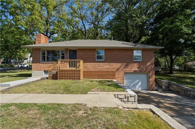 $295,900 | 3423 North 61st Street | Bethel Welborn