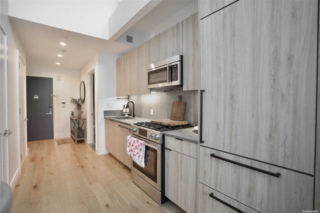 $3,995 | 24-16 Queens Plaza South, Unit 2D | Long Island City