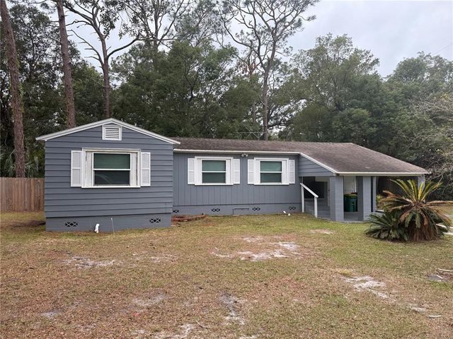 $2,000 | 610 North Kentucky Avenue | DeLand