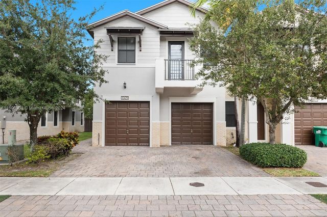 $4,750 | 10429 Northwest 61 Ln. | Doral Cay