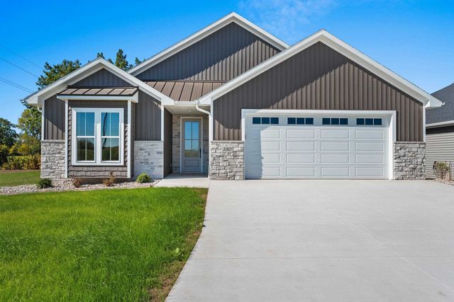 $599,900 | 380 Eaglewood Trail Green | Eastside Green Bay