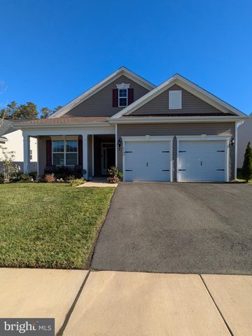 $449,900 | 3700 Castleton Drive | Victory Lakes