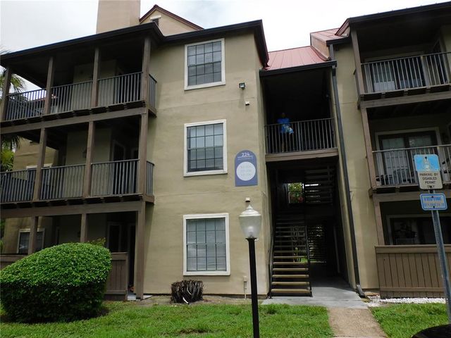 $139,000 | 224 Afton Square, Unit 301 | Oasis at Pearl Lake