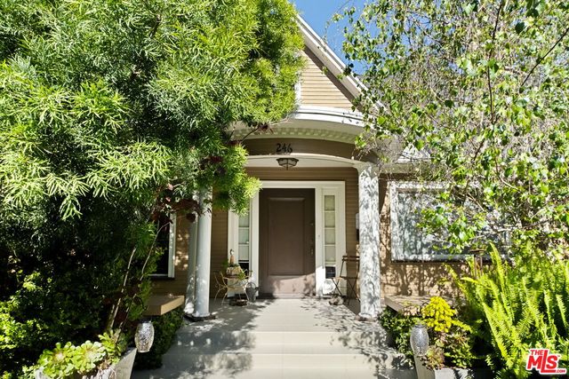 $1,750,000 | 246 North Ridgewood Place | Hancock Park-Wilshire