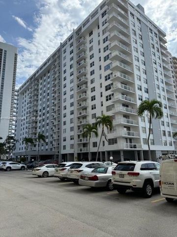 $2,800 | 1849 South Ocean Drive, Unit PH1 | Plaza Towers South