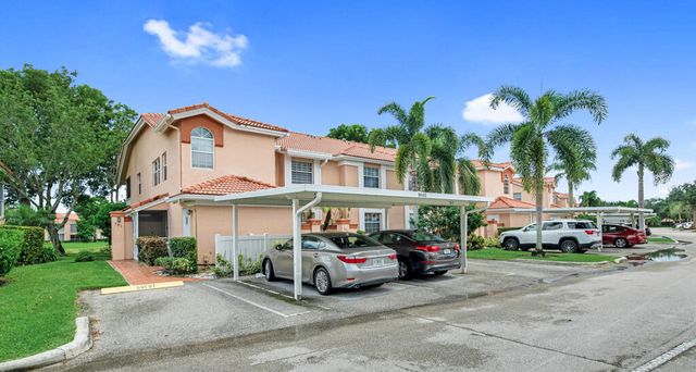 $389,900 | 9963 Seacrest Circle, Unit 201 | Palm Isles