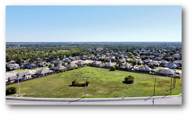 $800,000 | 1651 Country Club Road | Cleburne