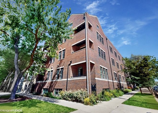 $900,000 | 4405 North Greenview Avenue, Unit 1B | Uptown Chicago