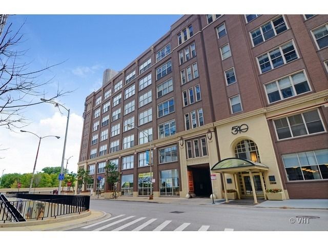 $2,850 | 540 North Lake Shore Drive, Unit 703 | Near North Side