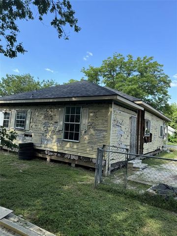 $57,000 | 1813 Pecan Street | Commerce