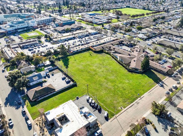 $1,799,000 | 1108 Sylvia Drive | Vinewood