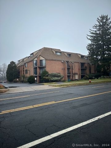 $1,475 | 42 North Main Street, Unit 61 | West Hartford