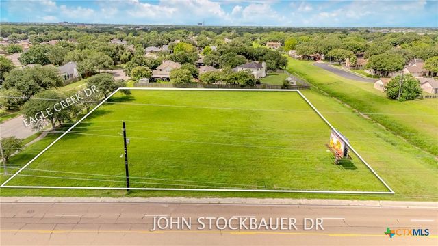 $671,562 | 2101 John Stockbauer Drive | Victoria