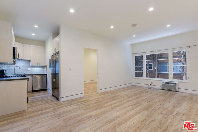 $2,350 | 7229 Willoughby Avenue, Unit 7 | West Hollywood Vicinity