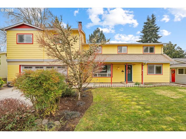 $739,000 | 5205 Southwest 204th Avenue | Cross Creek