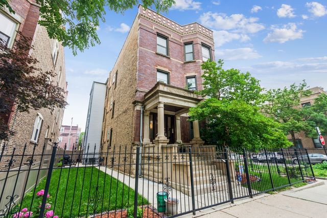 $3,800 | 3701 North Lakewood Avenue, Unit 1 | Wrigleyville