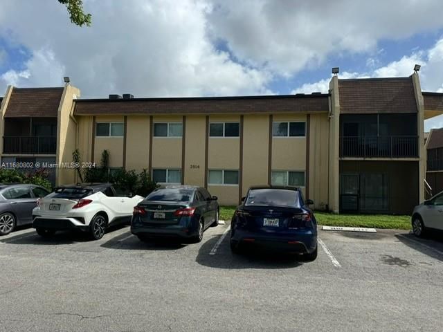 $185,000 | 2814 Northwest 55th Avenue, Unit 1D | Lauderhill