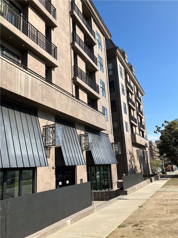 $4,595 | 8811 Burton Way, Unit 411 | Beverly Center-Miracle Mile