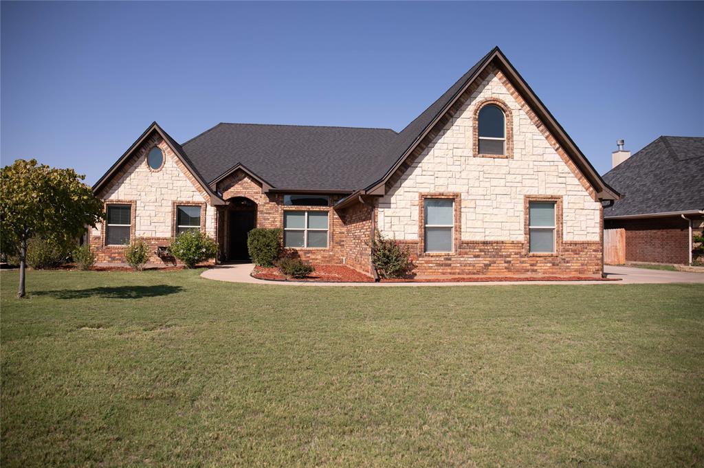 a view of a house with a outdoor space