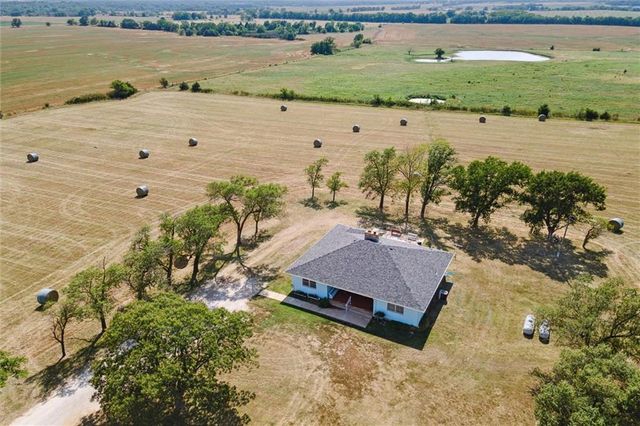 $299,000 | 8450 Decatur Road | Fall River Township - Wilson County