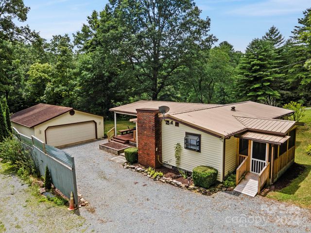 $225,000 | 105 Corn Drive | Little River Township - Transylvania County