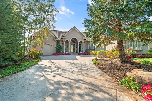 $1,350,000 | 21111 West 95th Terrace | Falcon Ridge