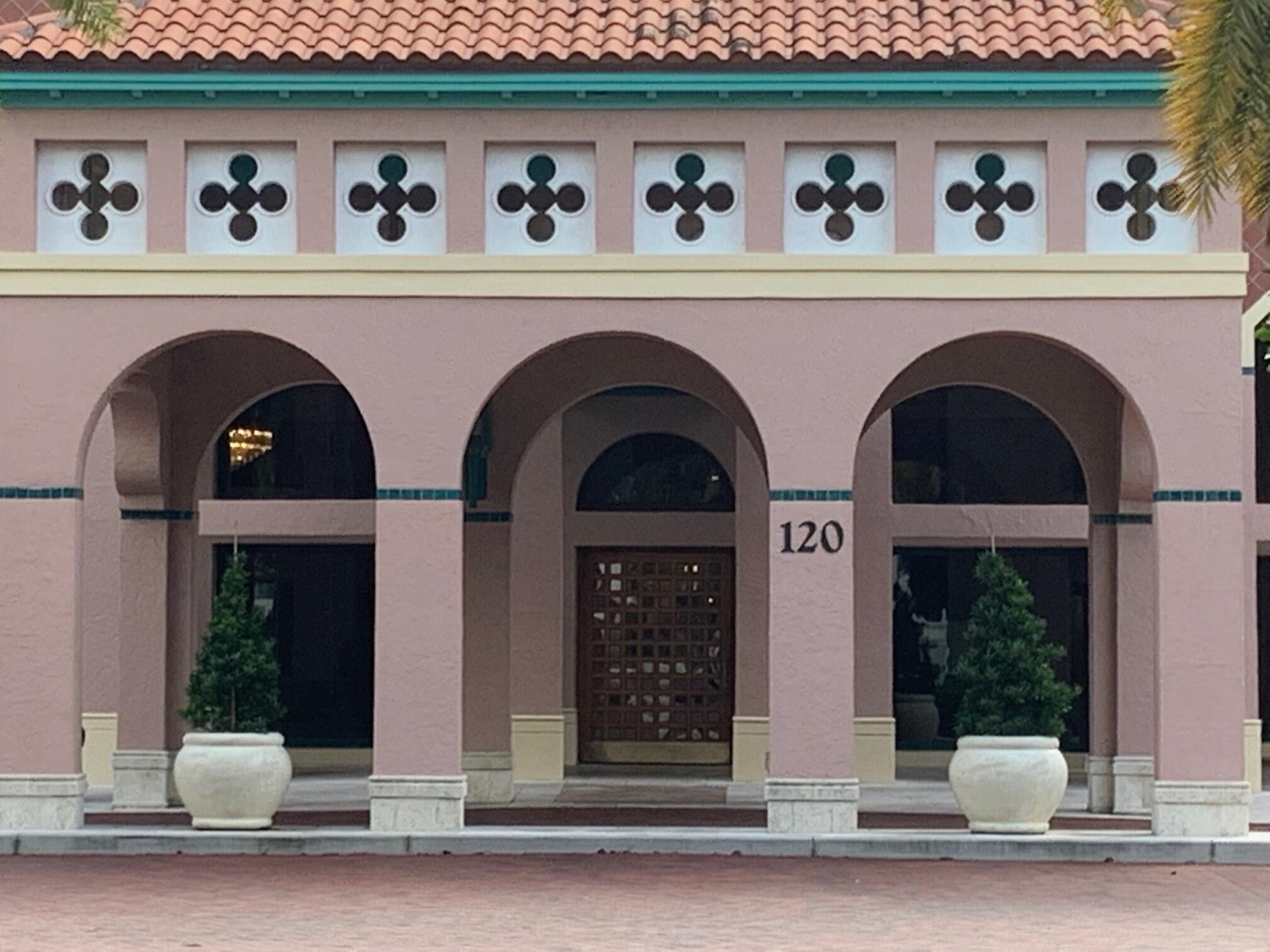 a view of building entrance