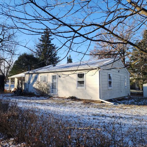 $299,900 | 405 Warner Avenue South | Willernie