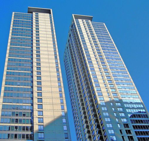 $8,800 | 600 North Lake Shore Drive, Unit 2312 | Near North Side