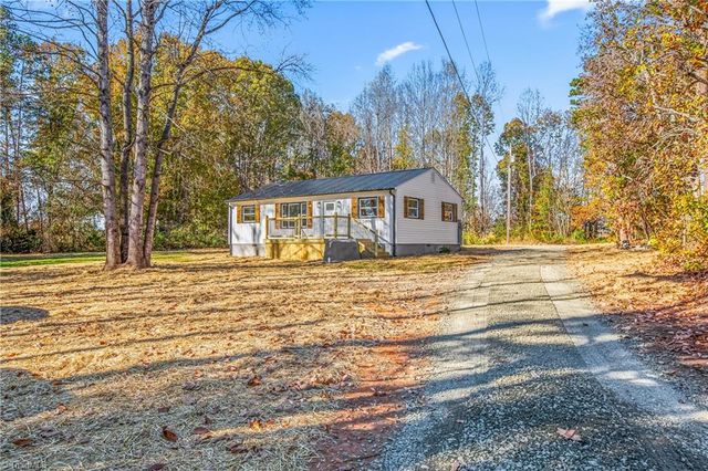 $227,500 | 9613 Nc Highway | East Bend Township - Yadkin County