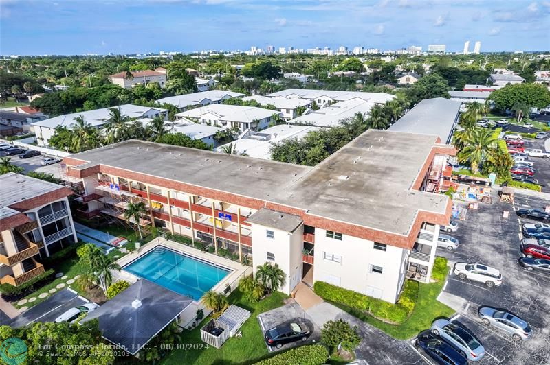 an aerial view of multiple house