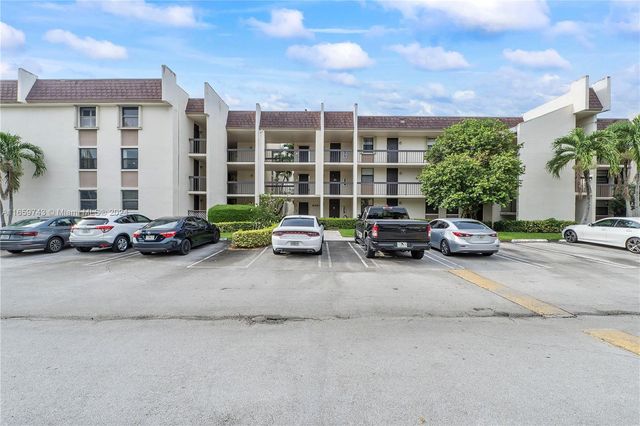 $2,450 | 8441 Forest Hills Drive, Unit 106 | Forest Hills