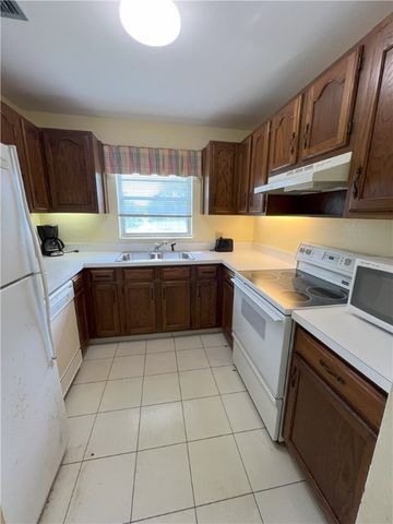 $1,600 | 45 Vista Gardens Trail, Unit 201 | Florida Ridge