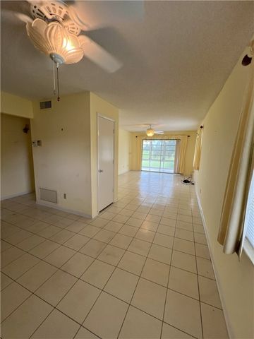 $1,600 | 45 Vista Gardens Trail, Unit 201 | Florida Ridge