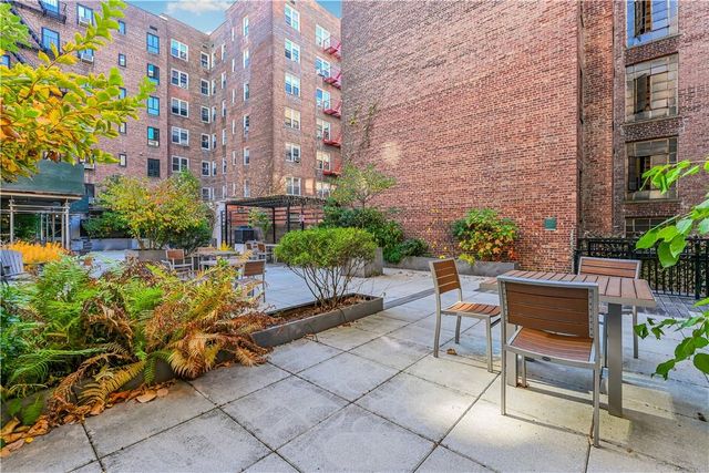 $369,999 | 31 Nagle Avenue, Unit 2G | Washington Heights