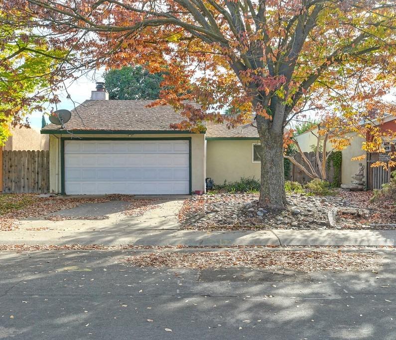 a front view of house with yard