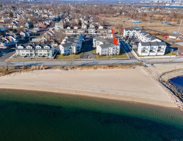 $319,900 | 215 Beach Street, Unit 3B | West Haven Center