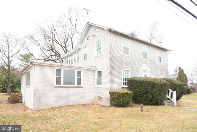 $325,000 | 924 Bethlehem Pike | Line Lexington