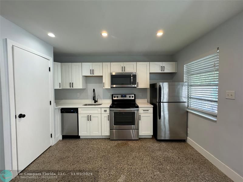 STAINLESS STEEL KITCHEN