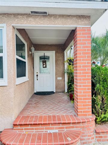 $3,000 | 251 East Scott Street | North Long Beach