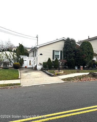 $729,000 | 203 Cortelyou Avenue | Eltingville