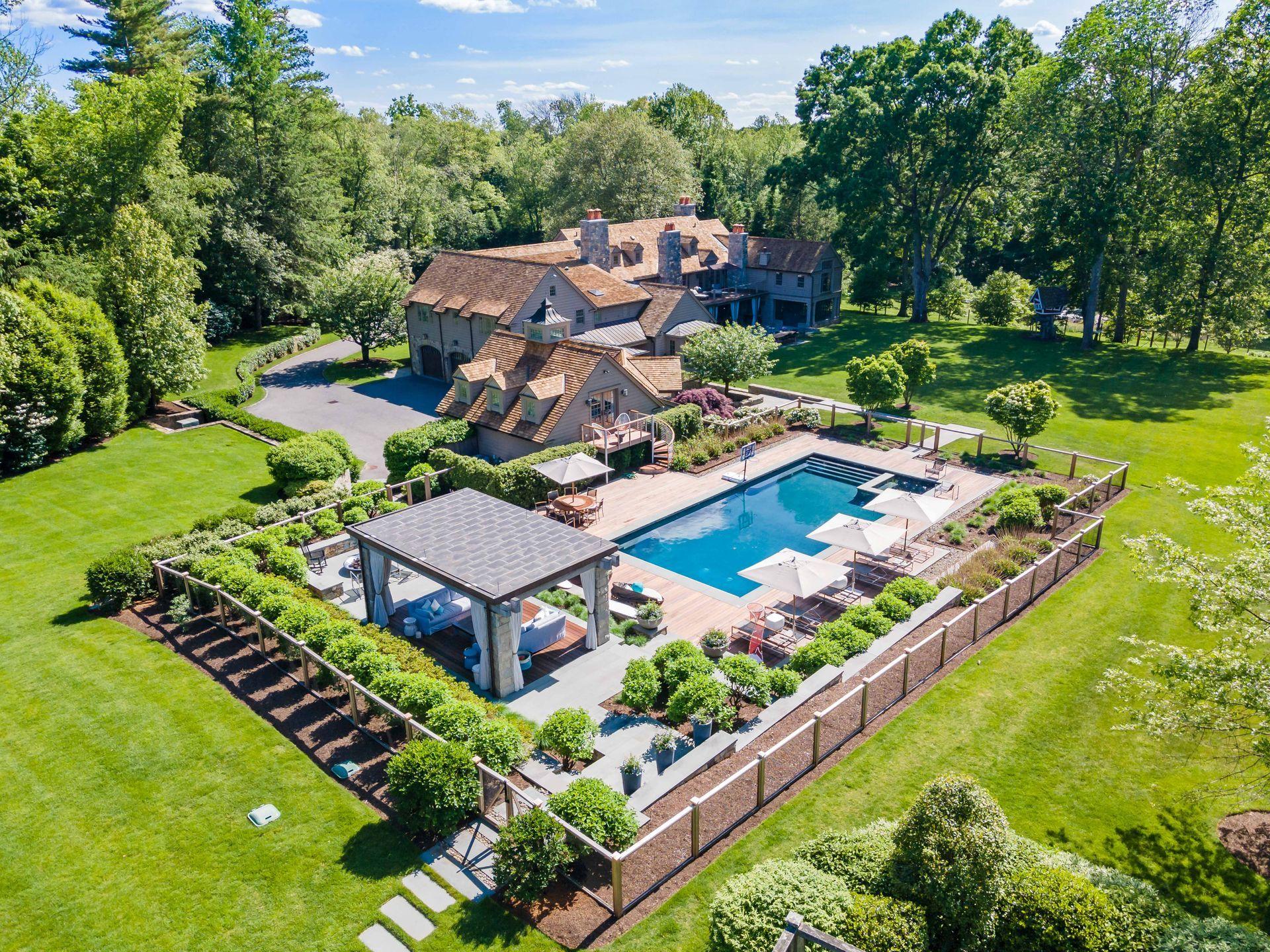 New canaan homes