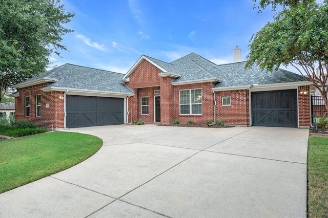 $659,000 | 5141 Pond Bluff Way | Fairview