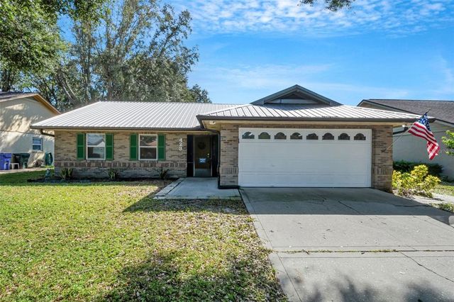 $325,000 | 423 Louis Edward Court | Lakeland