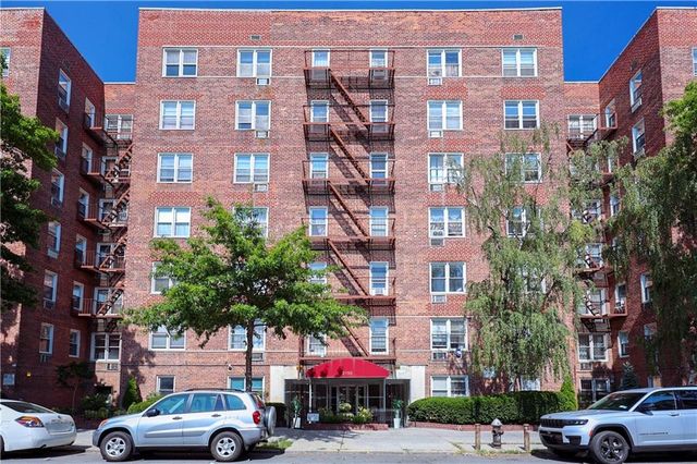 $258,000 | 2155 82nd Street, Unit 6B | Bensonhurst