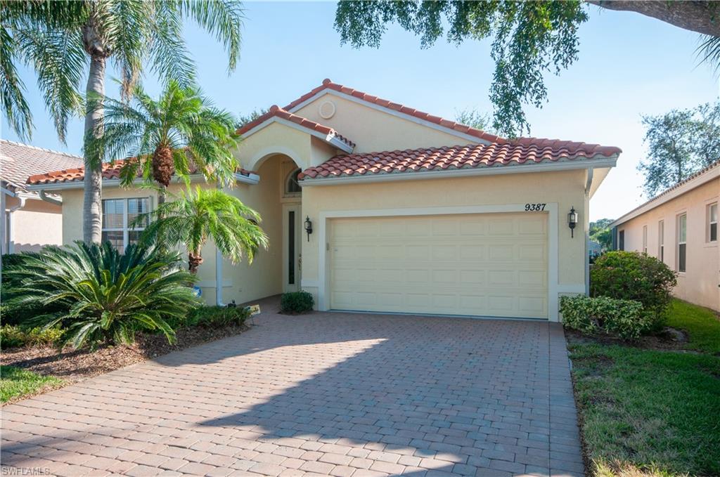 Front of Home featuring 2 Car Garage