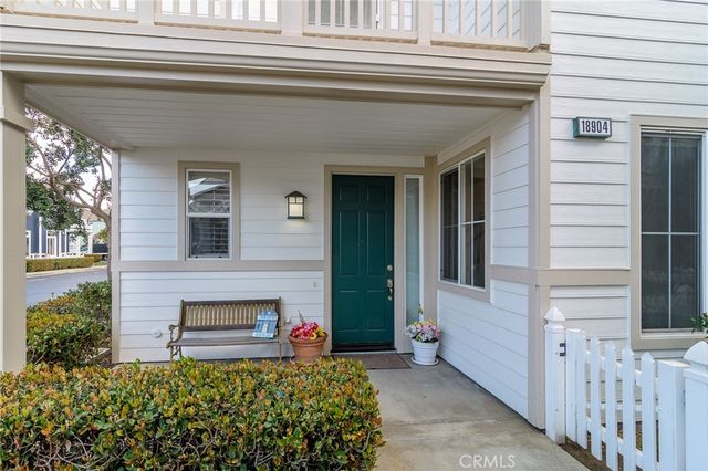 $3,525 | 18904 Coolwater Lane | West Huntington Beach