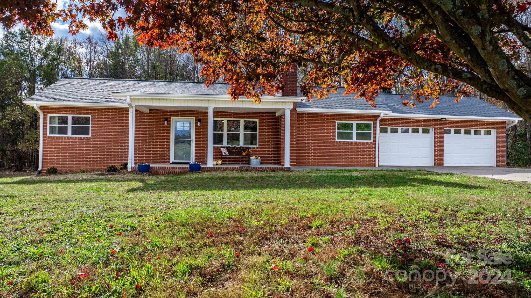 front view of house with a yard